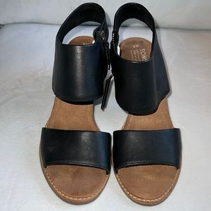 Toms women’s  heeled sandal sz9
